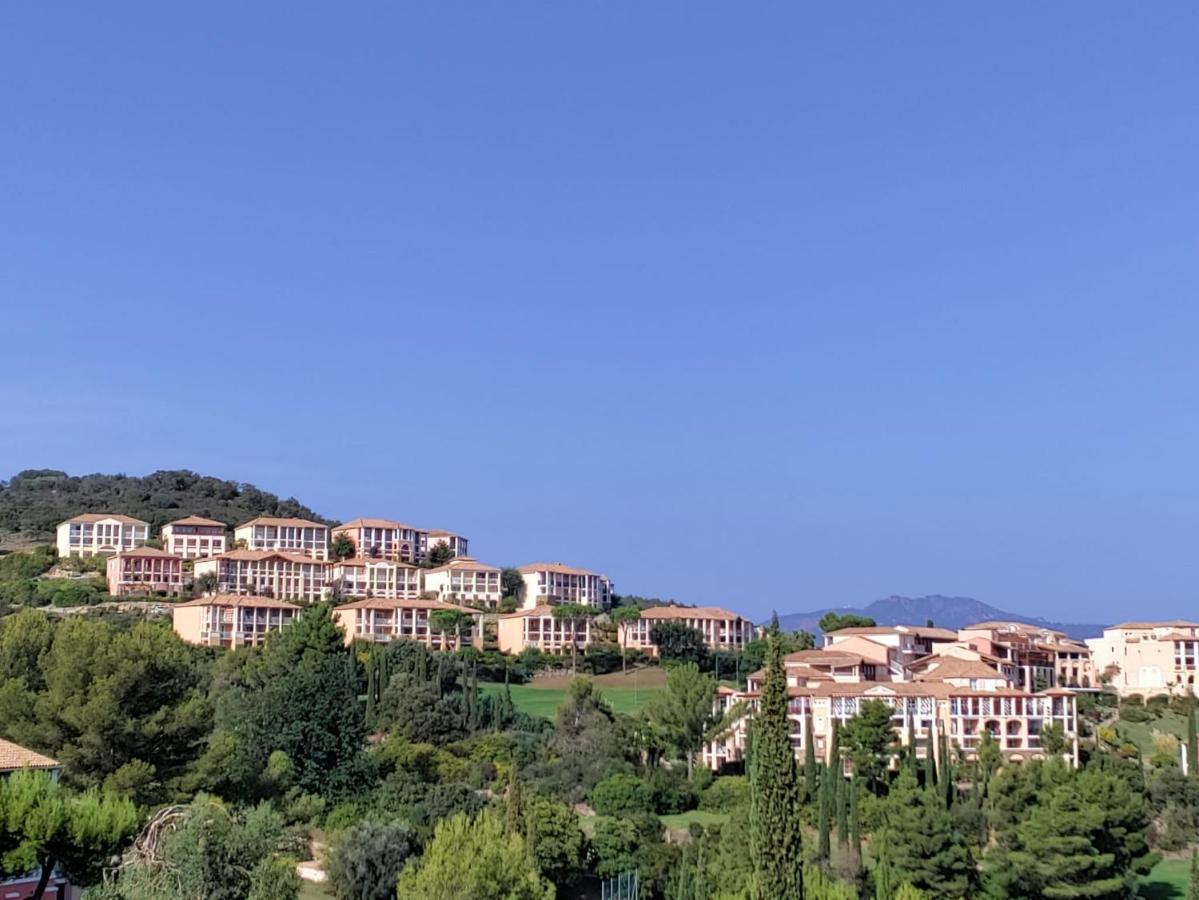 Vacances En Paradis Saint-Raphaël Esterno foto