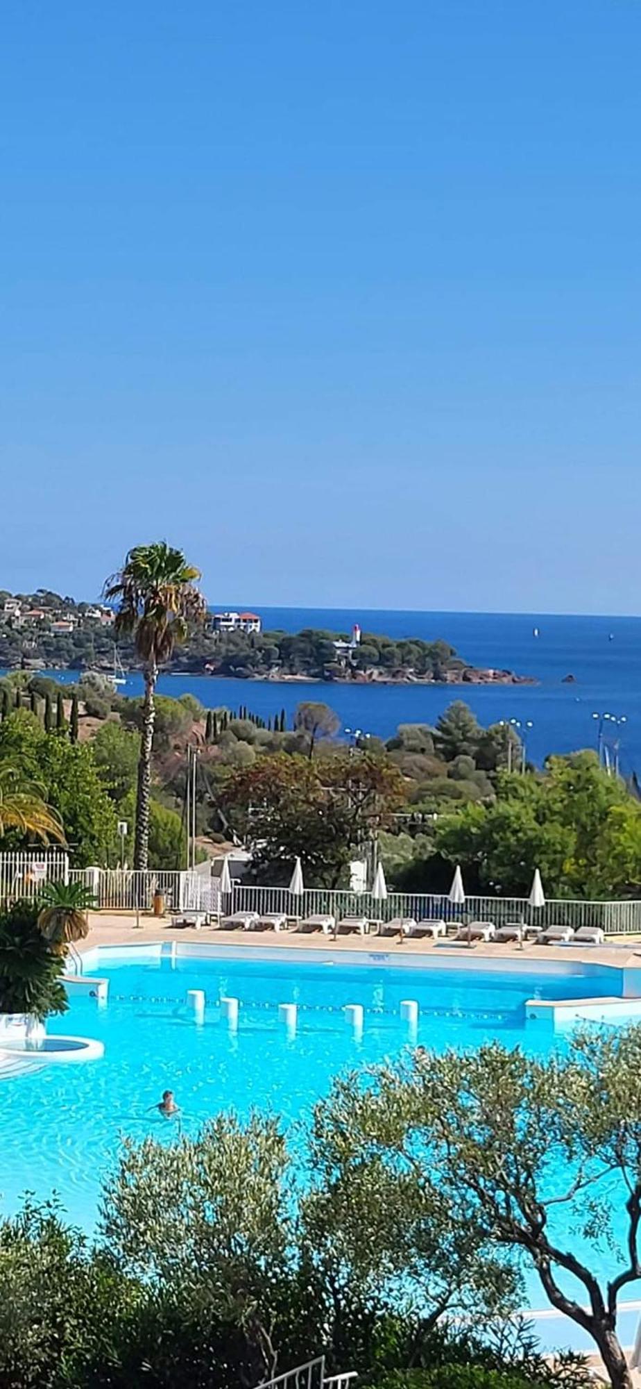 Vacances En Paradis Saint-Raphaël Esterno foto