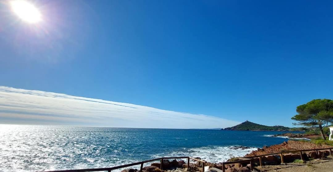 Vacances En Paradis Saint-Raphaël Esterno foto